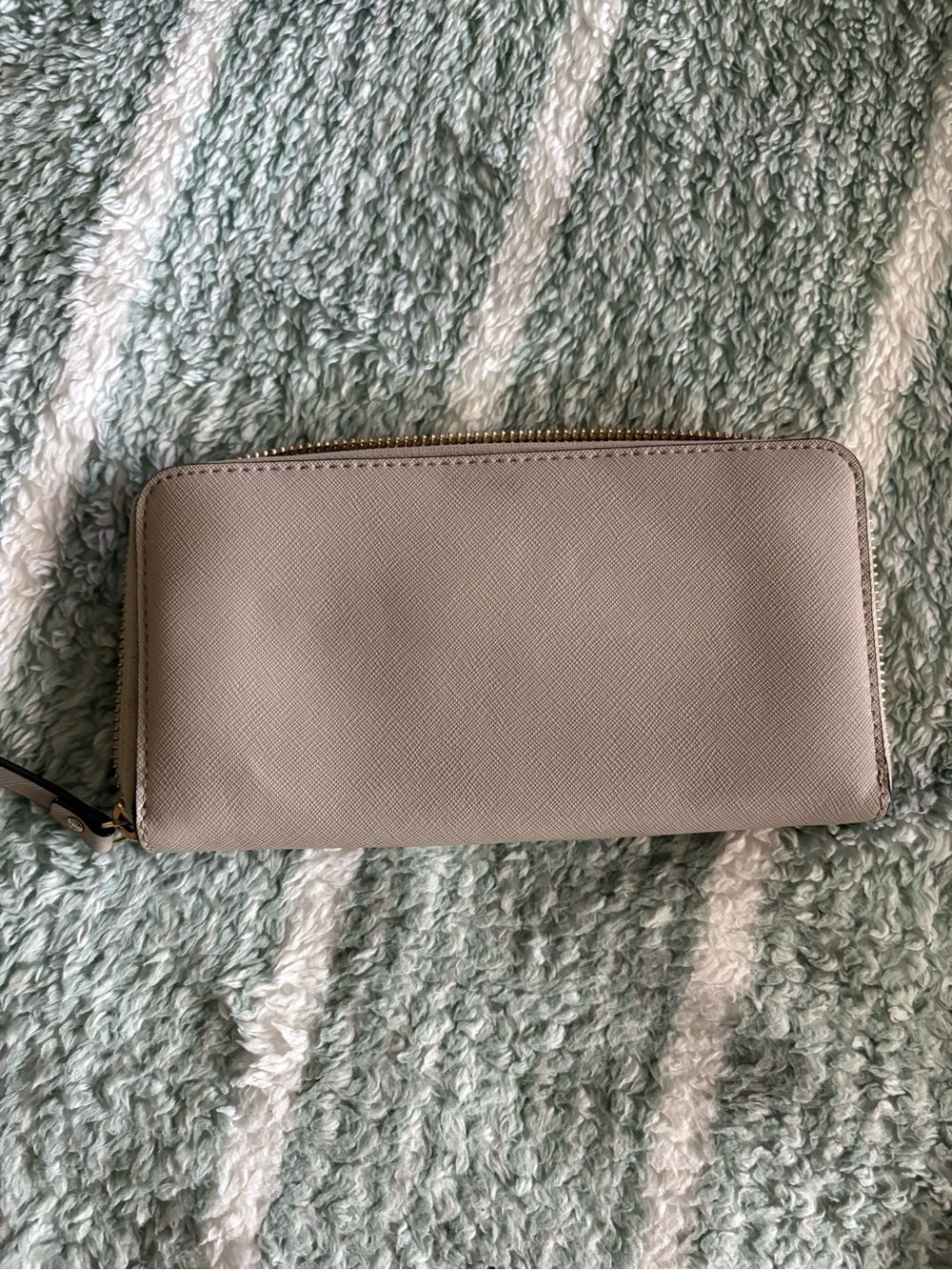 kate spade Two-Tone Bow Zip Wallet - Black & Light Gray - Picture 2 of 5